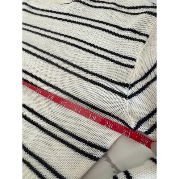 Divided H&M Cropped Crew Neck‎ Sweater Cream Black Striped Size XS - Picture 4 of 7